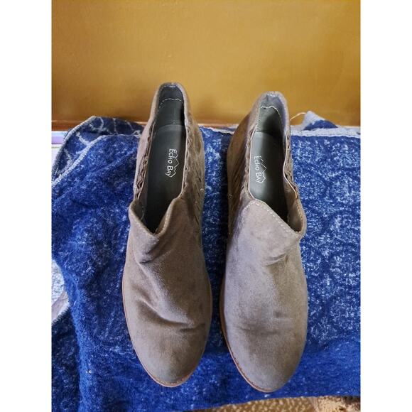 Echo Bay Brown Faux Suede Block Heel Ankle Bootie Women's Size 10 M Gently Loved - Picture 2 of 6